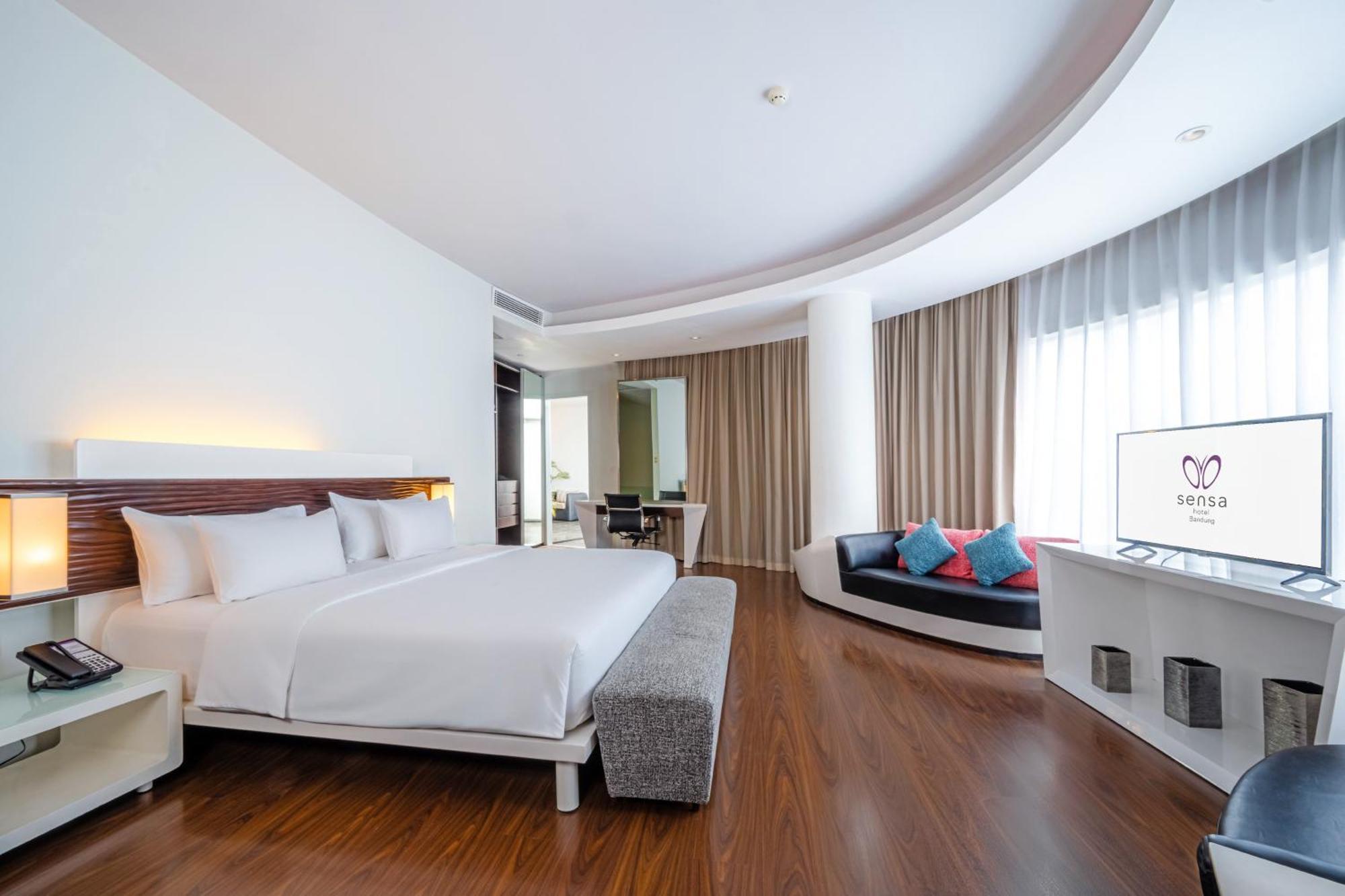 Sensa Hotel Bandung Exterior photo
