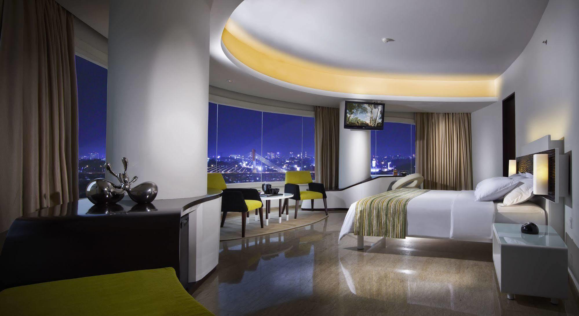 Sensa Hotel Bandung Exterior photo